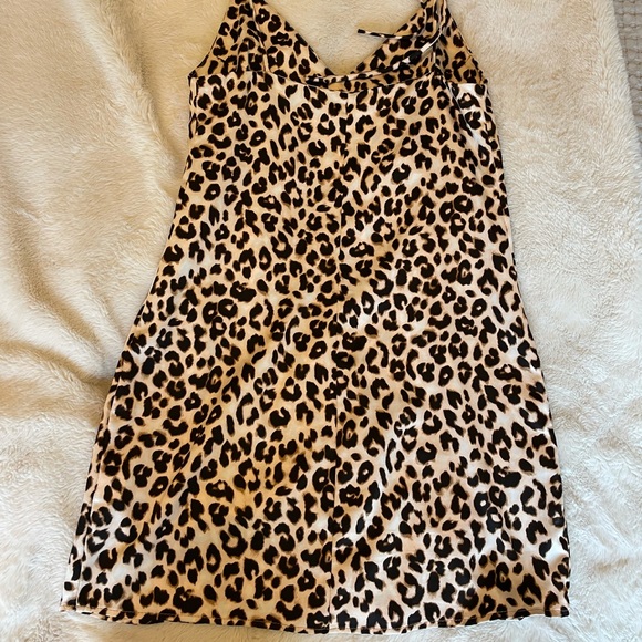 Leopard print slip dress with ties - Picture 2 of 4